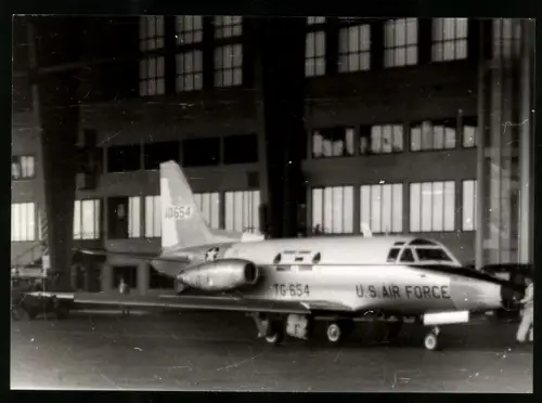 Fotografie Flugzeug North American T-39 USAF 10654 in Berlin-Tempelhof