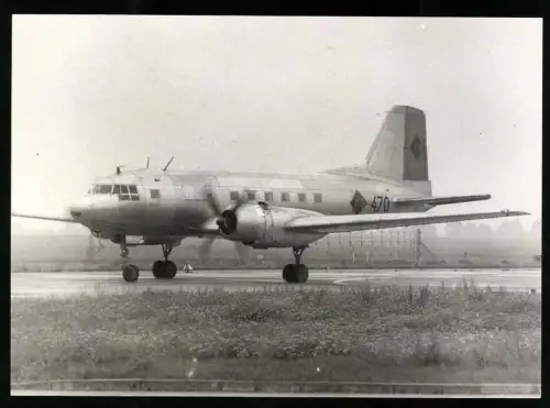 Fotografie Flugzeug Iljuschin Il-14 No. 470 mit Hoheitszeichen NVA-Luftstreitkräfte