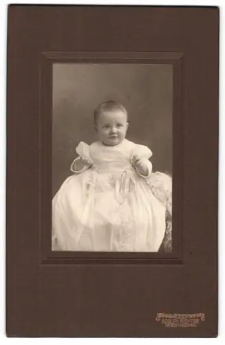 Fotografie Adolph Richter, Leipzig-Lindenau, Merseburger Str. 61, Porträt eines Kleinkindes