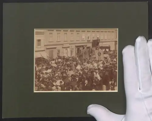 Fotografie Carl Schuster, Wien, Ansicht Wien, Paulaner-Umgang in der Wiedner-Hauptstrasse 54 am Dienstvermittlungs Bureau