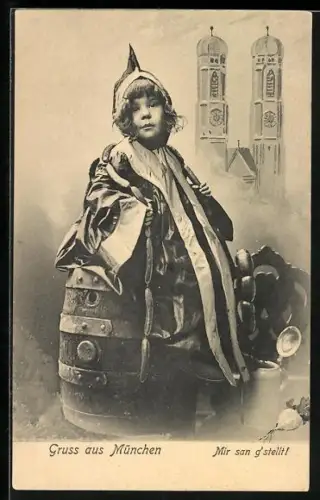 AK Münchner Kindl mit Würstchen lehnt an einem Fass