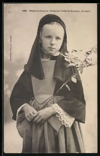 AK Pontivy, Fillette, Le Capot, Mädchen in Tracht d. Bretagne