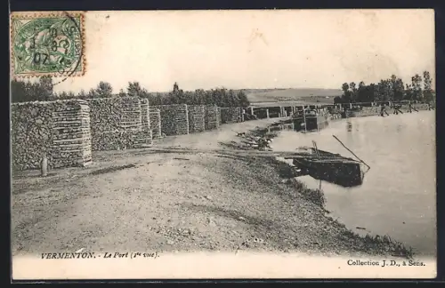 AK Vermenton, Le Port, 1re vue, avec piles de bois et rivière calme