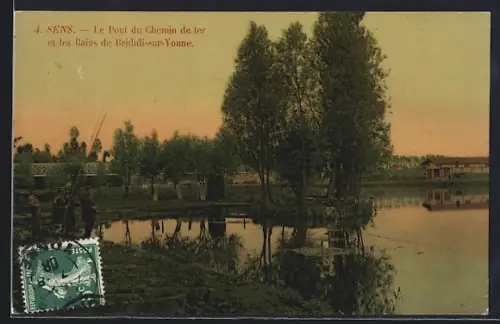 AK Sens, Le Pont du Chemin de fer et les Bains de Briddi-sur-Yonne