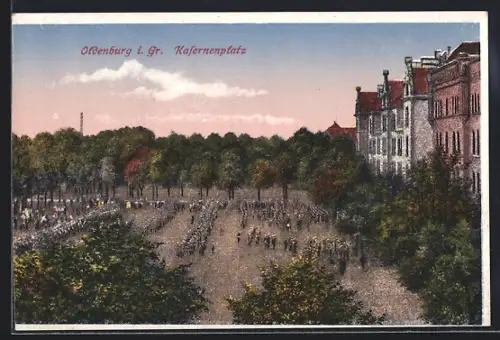 AK Oldenburg i. Gr., Kasernenplatz aus der Vogelschau