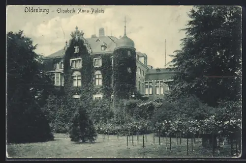 AK Oldenburg / O., Elisabeth-Anna-Palais mit Grünanlage