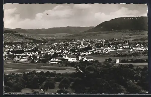 AK Metzingen / Württ., Panoramaansicht auf Stadt und Umgebung