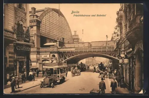 AK Berlin, Bahnhof Friedrichstrasse, Bus, Kutschen