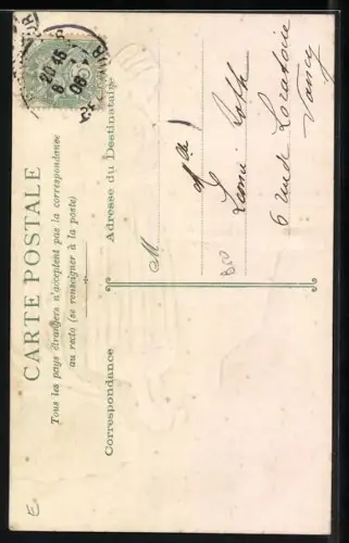 Stoff-Präge-AK Bretonische Fischerin bei einem Boot