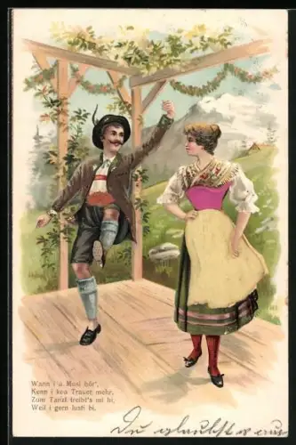 Stoff-Präge-AK Bayerisches Paar beim Volkstanz