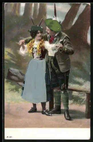Stoff-Präge-AK Paar in Tracht
