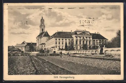 AK Herzogenburg, Burg