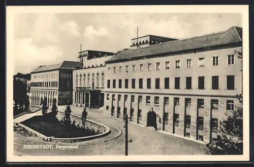AK Eisenstadt /Burgenland, Gebäude mit Vorplatz