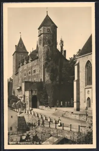 AK Rapperswil, Partie vor dem Schloss