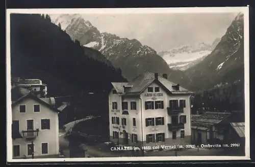 AK Canazei, Ortsansicht mit den Bergen Vernel und Ombretta