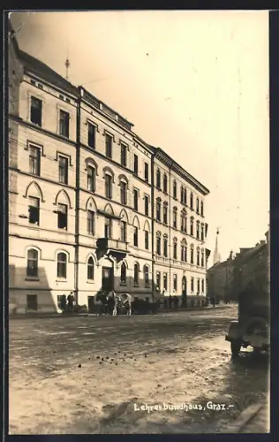 AK Graz, Lehrerbundhaus, Auto, Pferdekutsche