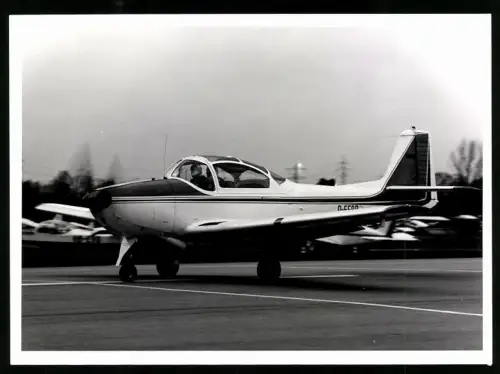 Fotografie Flugzeug Einmotoriger Niederdecker