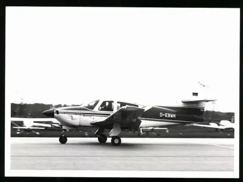 Fotografie Flugzeug Rockwell Commander 112 D-EBWH, Einmotoriger Niederdecker