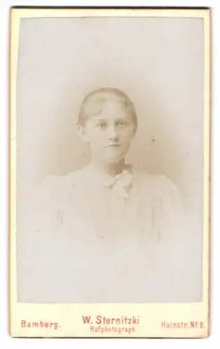 Fotografie W. Sternitzki, Bamberg, Hainstr. 2, Gretl im Porträt