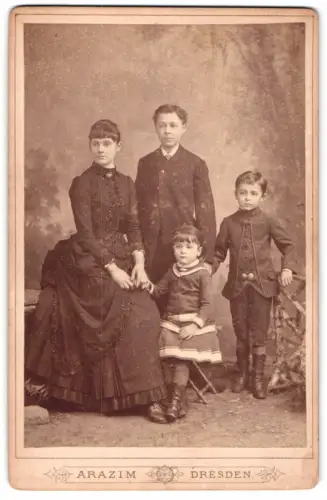 Fotografie Carl Arazim, Dresden, Amalienstrasse 17, Gretel Jumpelt, geb. Schmidt, Willy Schmidt, Otto und Louise Böhme