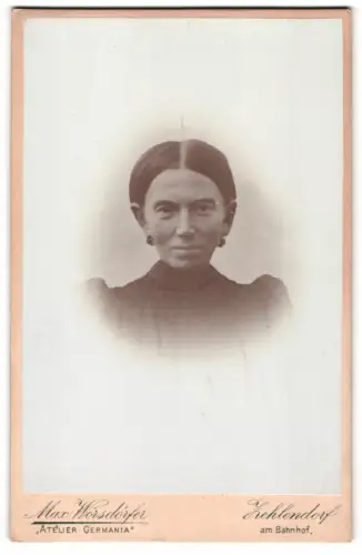 Fotografie Max Wörsdörfer, Zehlendorf, Am Bahnhof, Marie Wischoff im Portrait