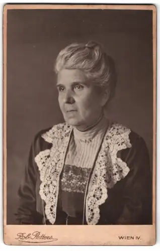 Fotografie Rob. Petters, Wien, Favoritenstrasse 12, Marie Schenk im Jahre 1920
