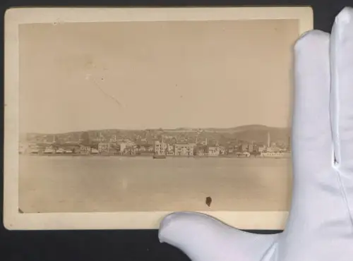 Fotografie unbekannter Fotograf, Ansicht Thessaloniki, Blick vom Meer nach der Stadt, 1897