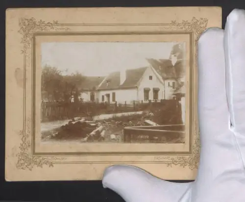 Fotografie unbekannter Fotograf, Ansicht Kirchschlag in der Buckligen Welt, Blick auf den Hof von Theodor Hisch