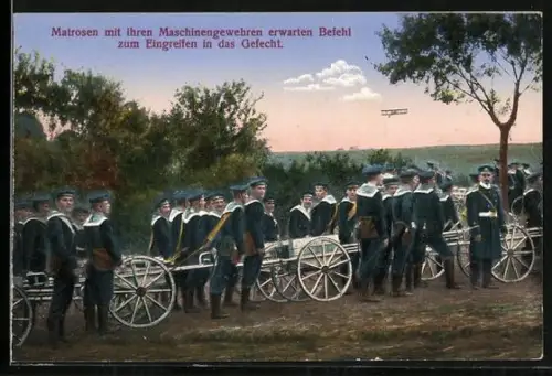 AK Matrosen in Uniform mit ihren Maschinengewehren