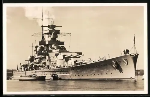 AK Kriegsmarine Schlachtschiff Scharnhorst vor Anker
