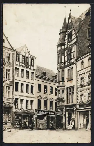 Foto-AK Bernkastel-Kues, Marktplatz mit Geschäften