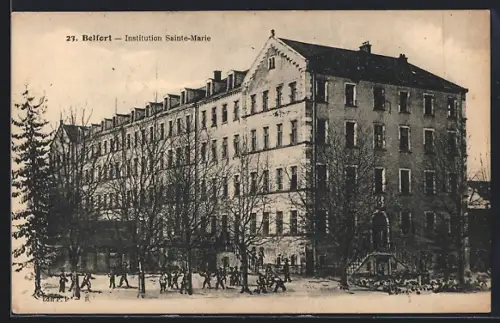 AK Belfort, Institution Sainte-Marie et élèves devant le bâtiment