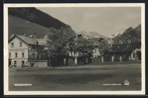 AK Vordernberg, Haus Franz Wallner, Ortspartie mit Bergpanorama
