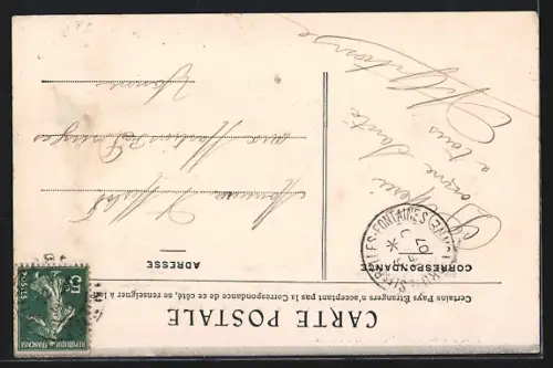 AK Auxerre, Route de Sainte-Florentin avec passants et bâtiments historiques