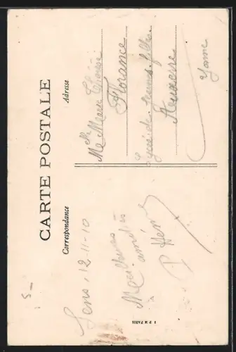 AK Sens, Rue de la République avec bâtiments historiques et passants