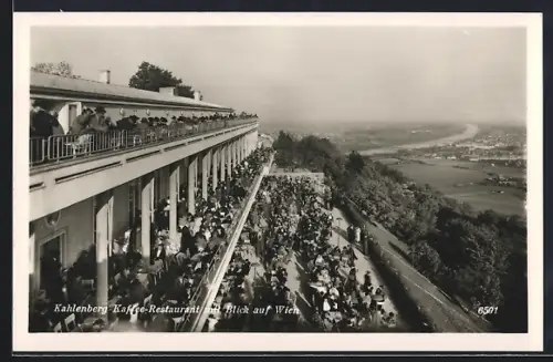 AK Wien, Kahlenberg Cafe-Restaurant mit Blick auf den Ort