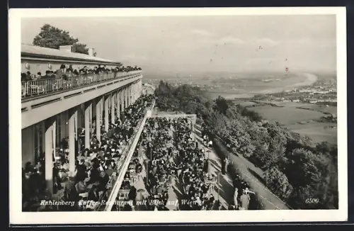 AK Wien, Kahlenberg Cafe-Restaurant mit Blick auf den Ort
