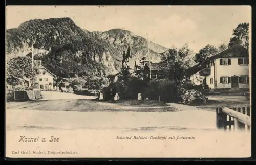 AK Kochel am See, Schmied Balthes-Denkmal mit Jocheralm