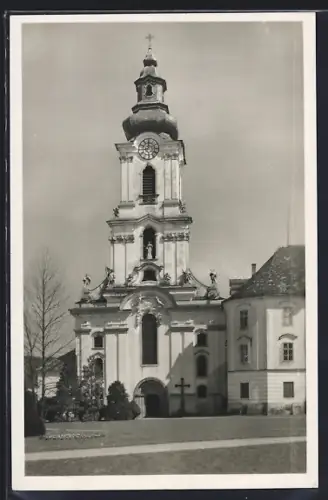 AK Wilhering /O. Oest., Fassade der Stiftskirche