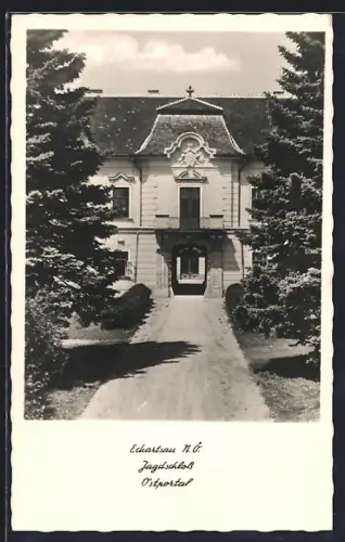 AK Eckartsau /N. Ö., Ostportal des Jagdschlosses