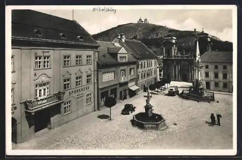AK Nikolsburg-Niederdonau,  Platz, Brunnen