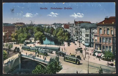 AK Berlin-Tiergarten, Strassenbahn und Pferdebahn überqueren die Potsdamer Brücke