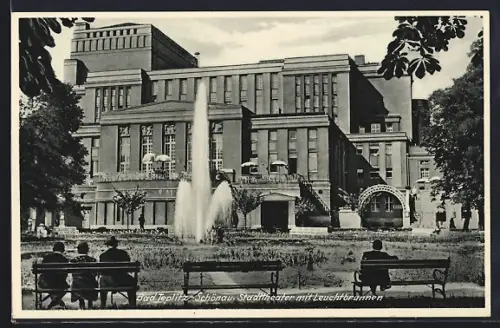AK Teplitz Schönau-Teplice, Stadttheater mit dem Leuchtbrunnen