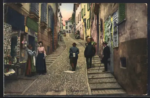 AK Lugano, Via Cattedrale mit Anwohnern und AK-Verkauf