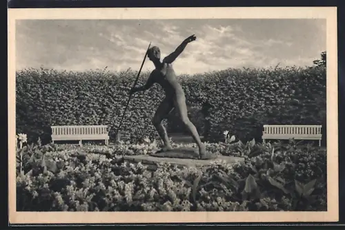 AK Essen, Gruga-Park, Speerwerferin