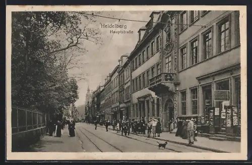 AK Heidelberg / Neckar, Strassenleben auf der Hauptstrasse mit Geschäften