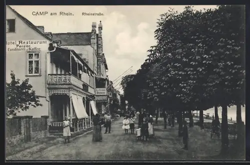 AK Camp a. Rhein, Rheinstrasse mit Hotel-Restaurant-Pension, Kindergruppe und Allee-Promenade