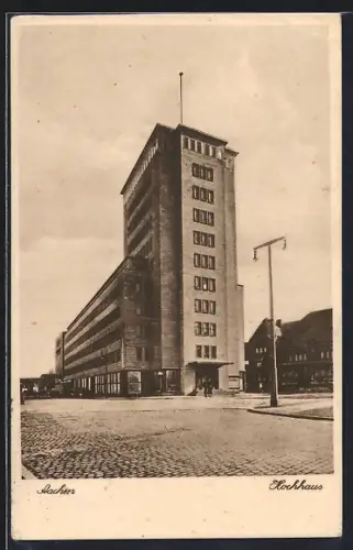 AK Aachen, Strassenpartie an einem Hochhaus