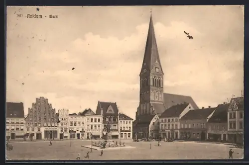 AK Anklam, Partie am Markt mit Denkmal