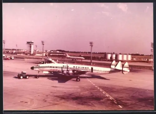 Fotografie Flugzeug Lockheed Constellation, Air Afrique TU-TBB